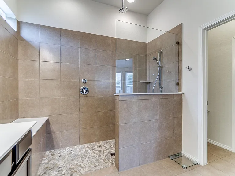 7623 Paraiso Hl — Photo 10