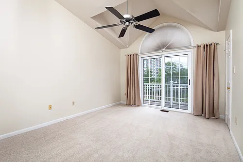 3040 S Glebe Rd #1 Photo 1