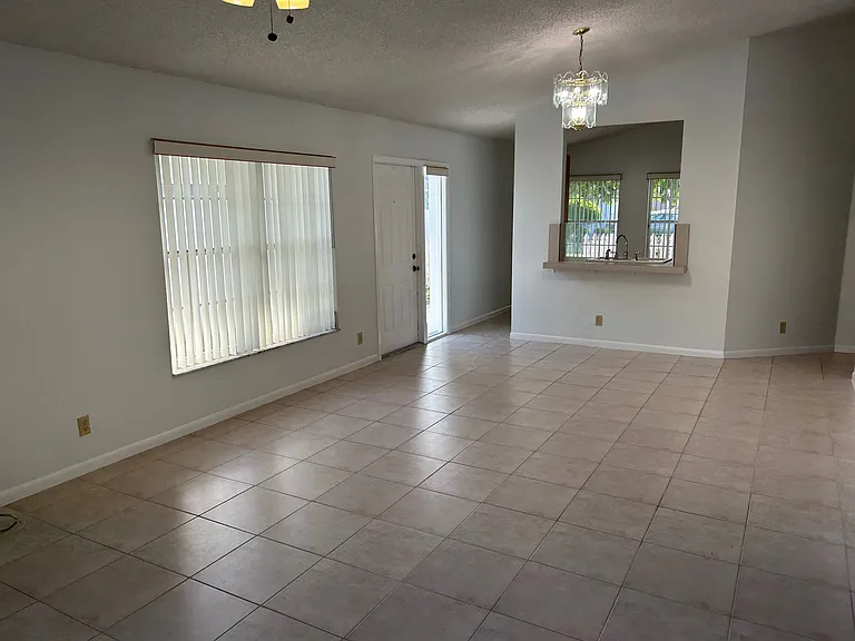 10136 Boynton Place Cir — Photo 8