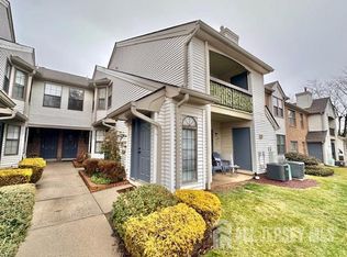 211 Sunshine Ct, Parlin, NJ 08859