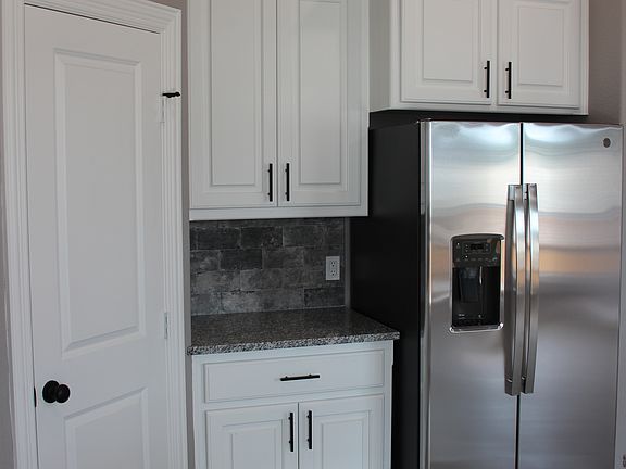 3rd image of 105 Cider Point Ln