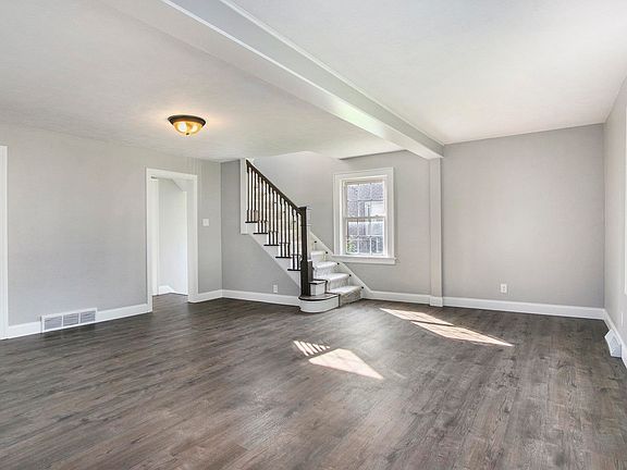 4th image of 2502 Erskine Blvd