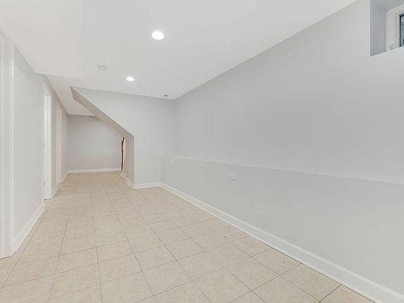 4th image of 1707 N Richmond St #1