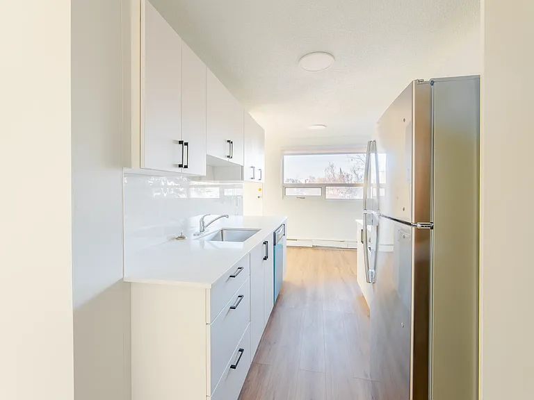 815 50th Ave SW — Photo 41