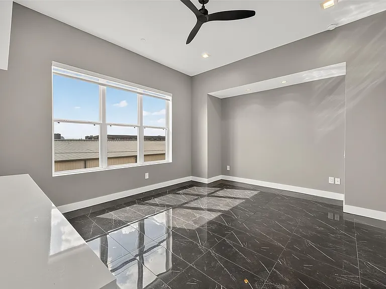 5919 E Post Oak Ln — Photo 23
