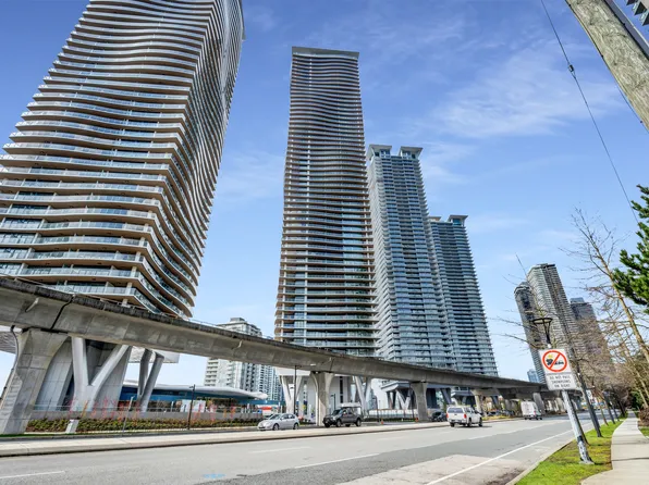 4880 Lougheed Hwy #5108, Burnaby, BC V5C 0N1