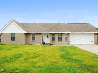 2409 Paula Cir, Ocean Springs, MS 39564
