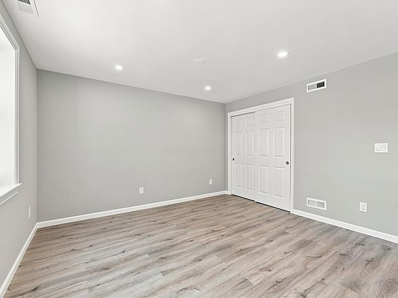 5th image of 2649 E Clearfield St Unit B