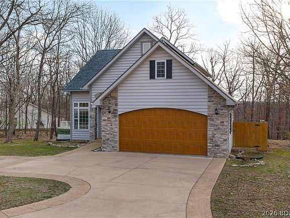 4th image of 10 Anemone Rd