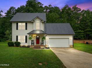 2913 Forest Glen Dr, Sanford, NC 27330