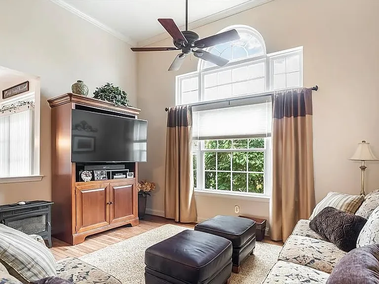 1856 Felicity Ln #B — Photo 4