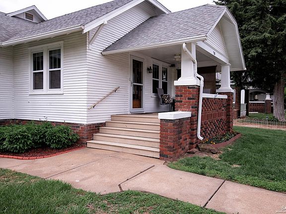 5th image of 701 Park St
