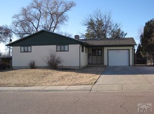 41 Dundee Ln, Pueblo, CO 81001