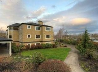 4970 S Landing Dr UNIT 204, Portland, OR 97239