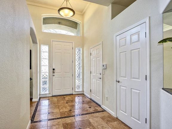 3rd image of 8925 Warmsprings St