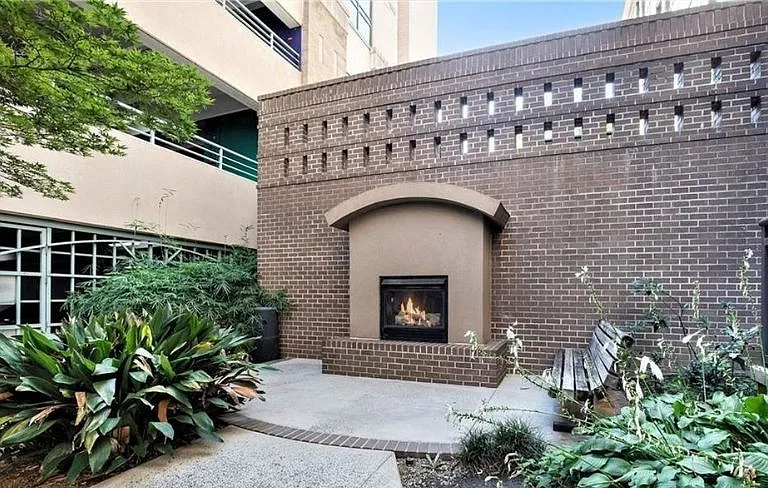 718 Trade St #808 — Photo 3
