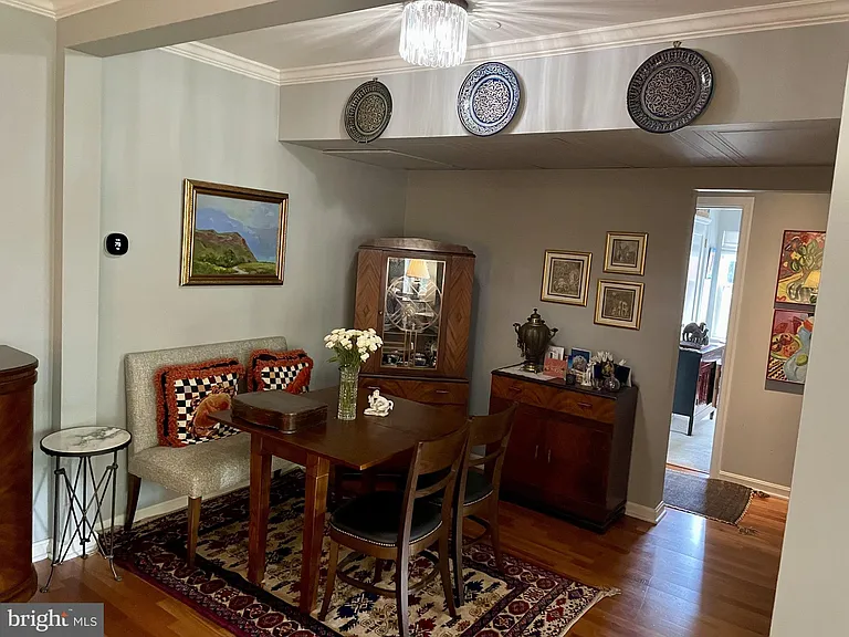 1902 N Rhodes St #68 — Photo 4