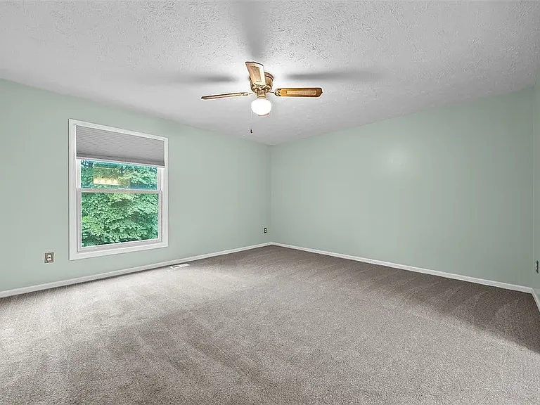402 Hunting Creek Rd — Photo 24