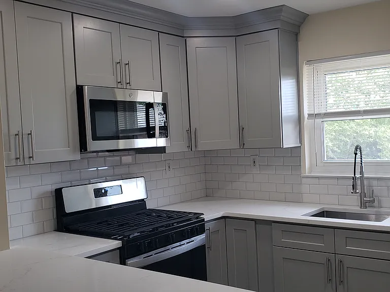 2-35 Virginia Dr #B — Photo 4