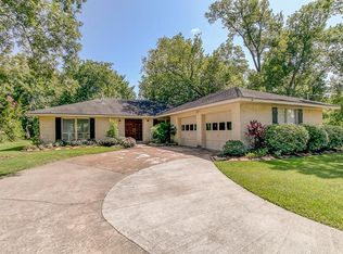 3413 Robinson Dr, Pearland, TX 77581