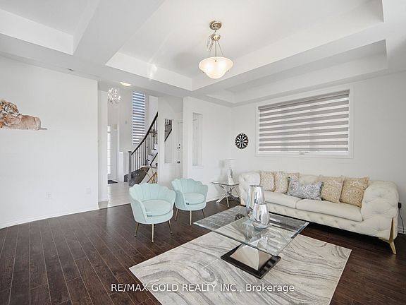 3rd image of 38 Leadenhall Rd
