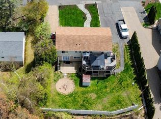 9 Hodgkins Rd, Rockport, MA 01966