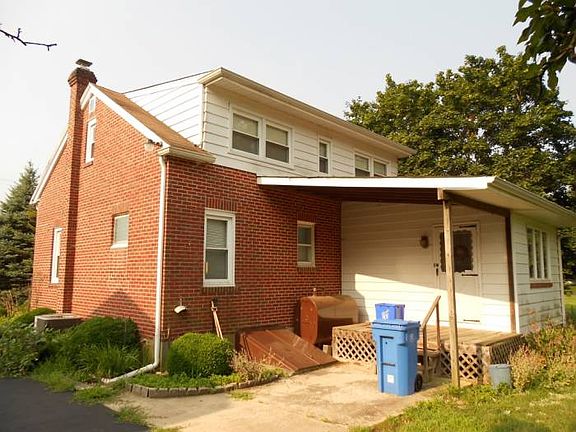 Rear Entrance/Sun Room