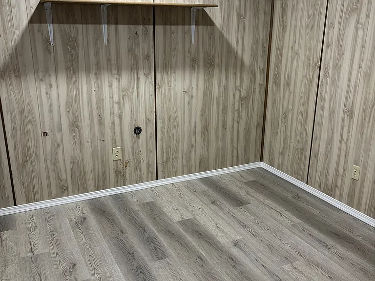 Downstairs bedroom or a great place for a home office!