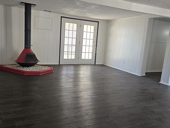 2nd image of 714 N Avenue C #1