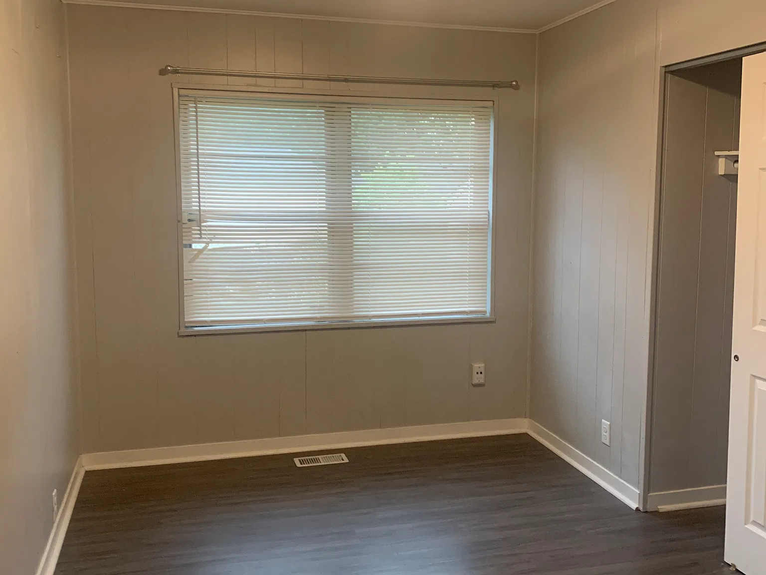 3 bed, 1000 sqft, $1,650 — Photo 3
