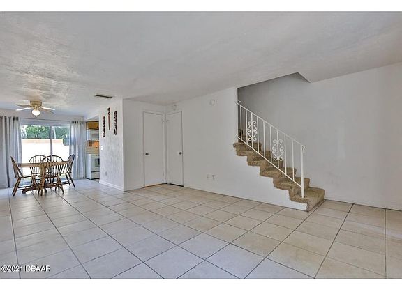 2nd image of 998 S Palmetto Ave #123
