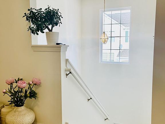 4th image of 327 Terra Springs Cir
