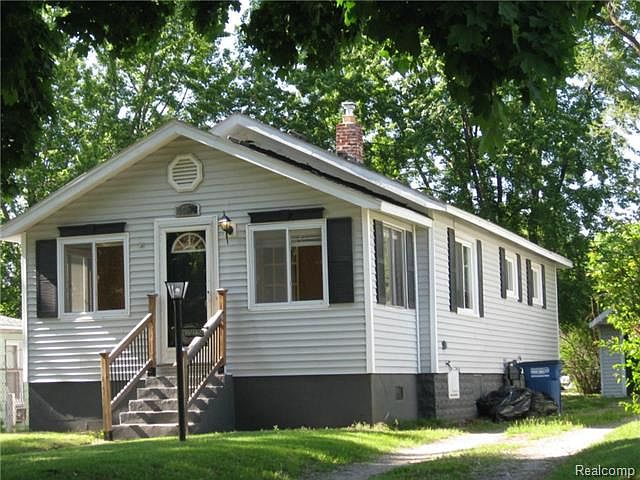 1st image of 35274 Wallace St