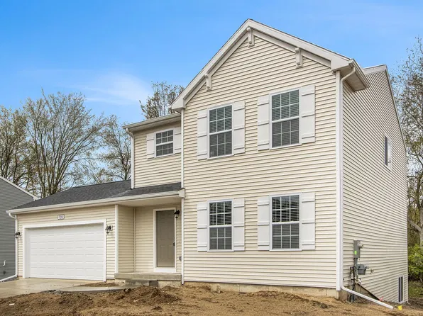 1108 River Oaks Dr, Dewitt, MI 48820