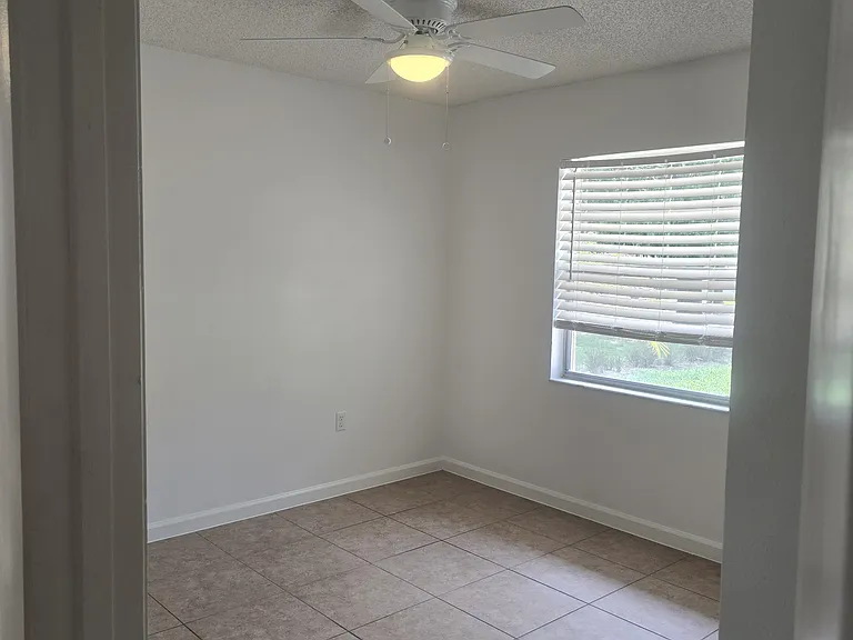 818 Sleepy Harbour Dr — Photo 11