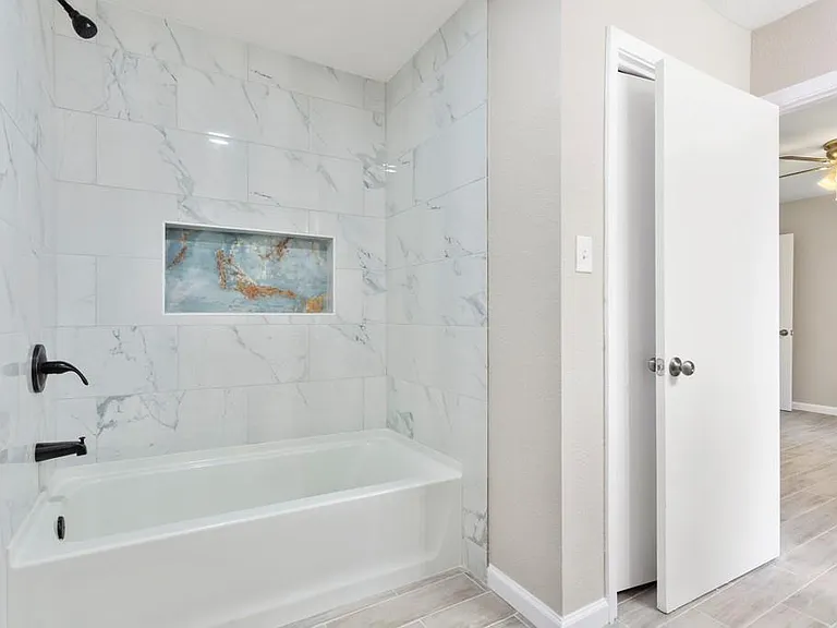 9604 Crown Ridge Dr — Photo 15