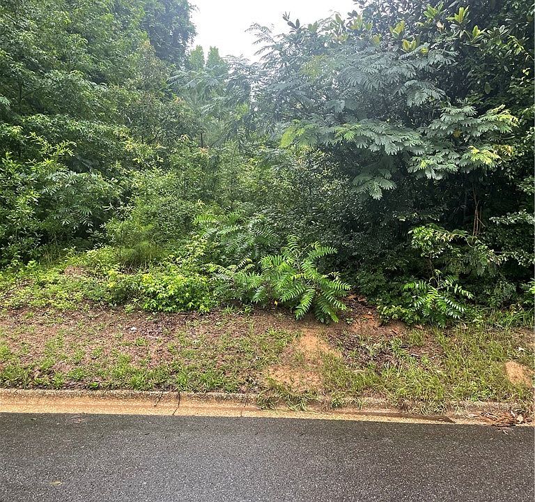 1st image of 2620 2nd St E
