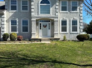 19 Howard St, Carneys Point, NJ 08069