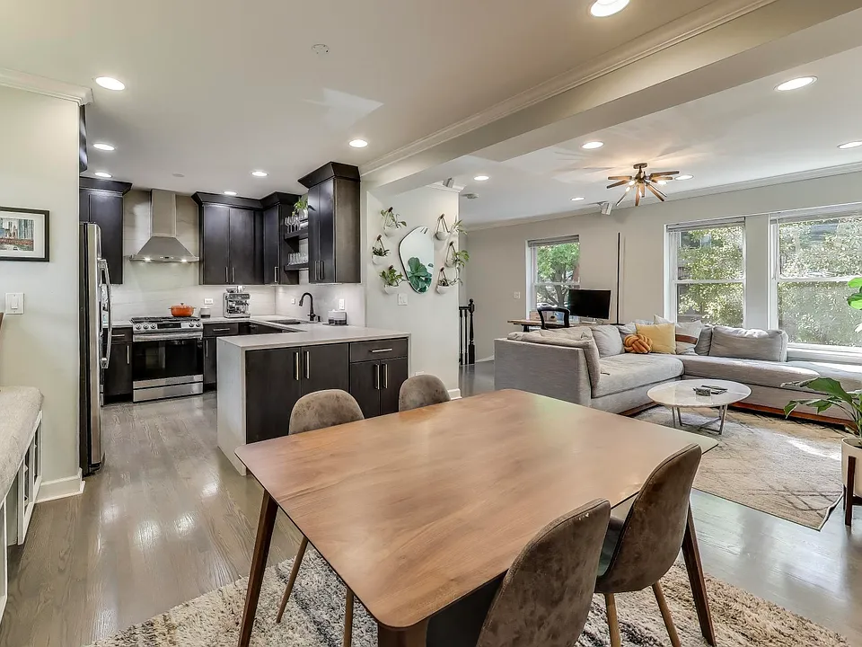 3005 N Clifton Ave #101