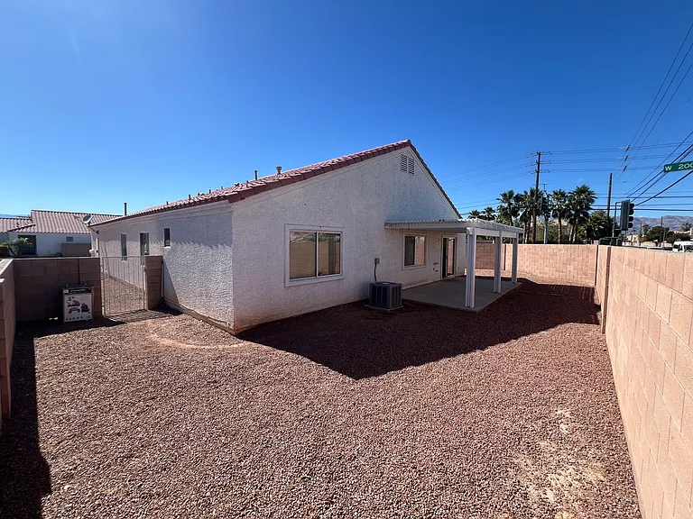 4740 Mountain Snow St — Photo 5