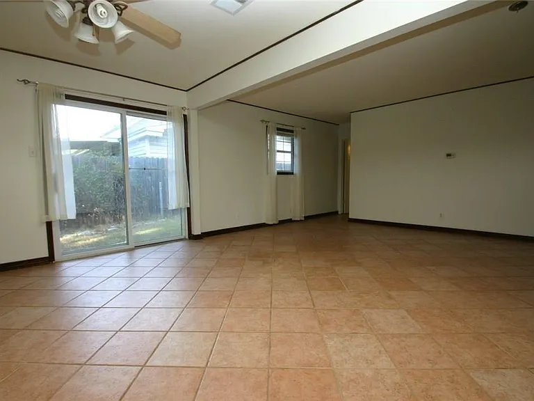 6702 Isabelle Dr — Photo 7