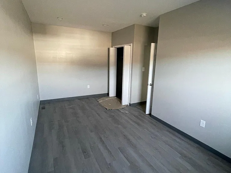 5302 Butler St #4 — Photo 4