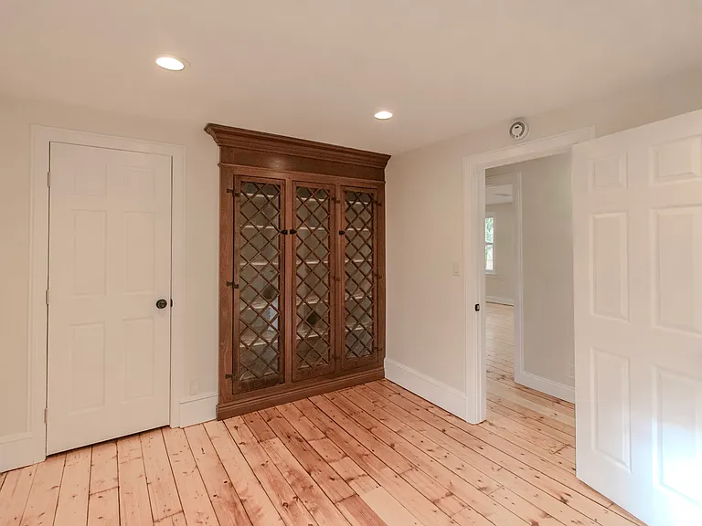 54 E Lake Stable Rd — Photo 25