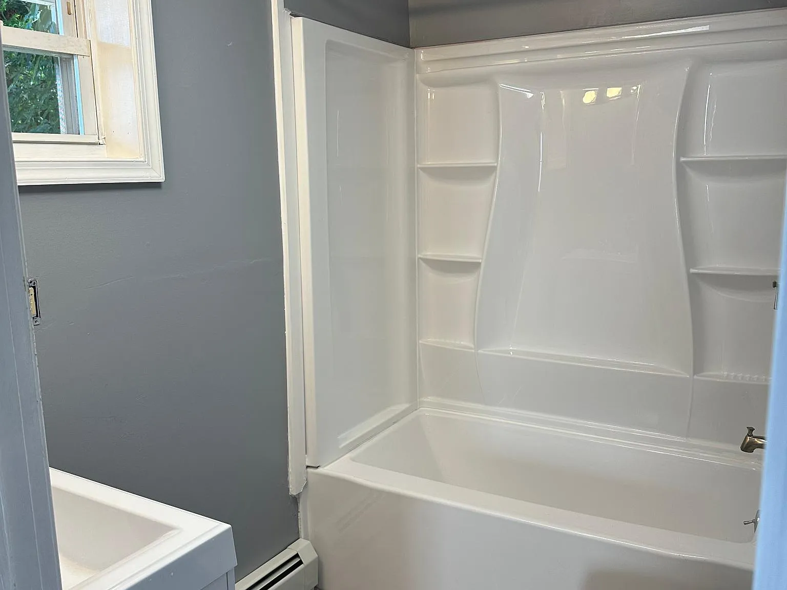 3 bed, 1200 sqft, $1,250 — Photo 4