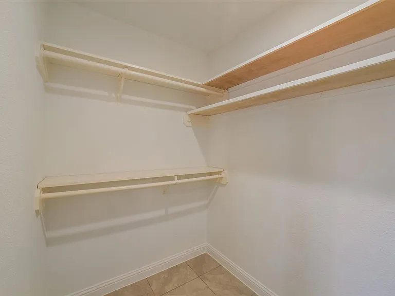 21211 Park Mount Dr — Photo 38