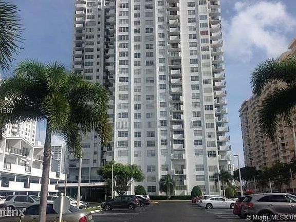 4th image of 2750 NE 183rd St APT 1408