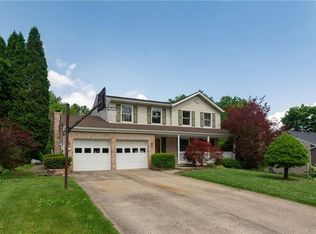 1527 King Edward Dr, Pittsburgh, PA 15237
