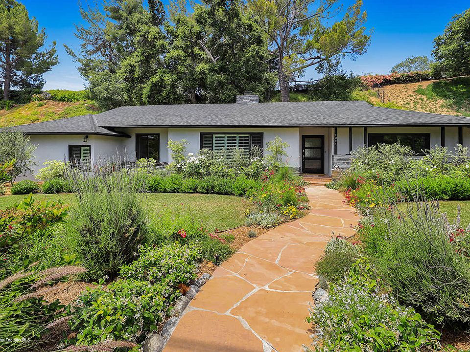 1st image of 1095 Sierra Madre Villa Ave
