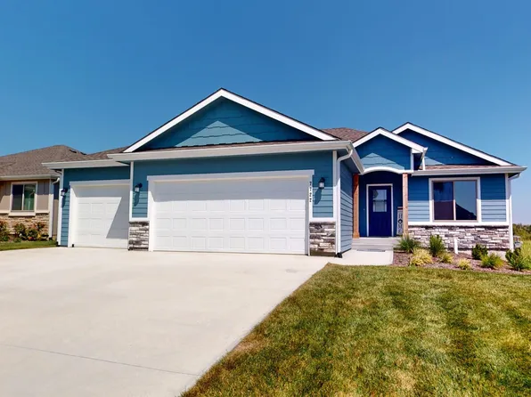 7722 SW 24th Ter, Topeka, KS 66614