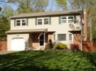 71 Broadway, Shirley, NY 11967